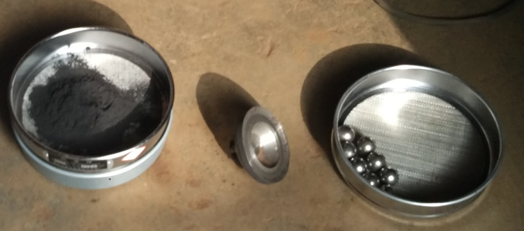 哈磨振篩現場(chǎng)照片